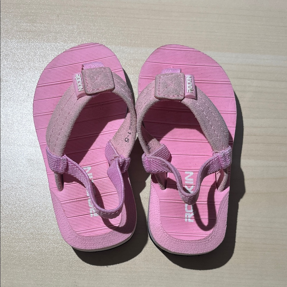 Rockin Kids Pink Strap Flip Sandals